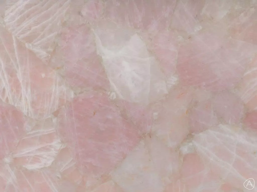 Rose-quartz-closeup